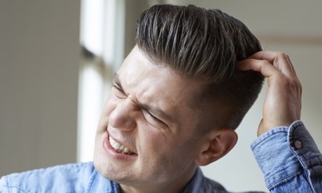 Ψωρίαση στο κεφάλι: 9 οδηγίες για να προλάβετε την τριχόπτωση