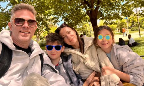 Έμιλυ Κολιανδρή - Χρήστος Λούλης: Ταξίδεψαν με τα παιδιά τους για Πάσχα στην Ισπανία (εικόνες)