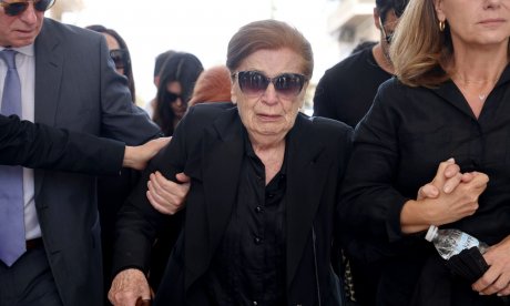 Κηδεία Δέσποινας Στυλιανοπούλου: Υποβασταζόμενη η αδελφή της - Συντετριμμένες οι ανιψιές της