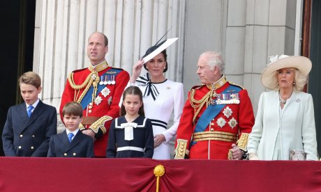 Η στιγμή που όλοι περίμεναν! Κέιτ & βασιλιάς Κάρολος στο μπαλκόνι του Μπάκιγχαμ - Χαρά & συγκίνηση