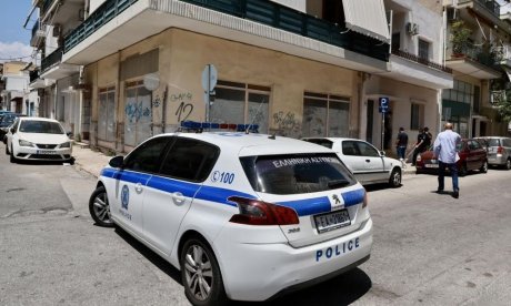 Κερατσίνι: Συνελήφθη ο άνδρας που πέταξε την τσάντα με τις χειροβομβίδες – «Τις πήρα για προστασία»