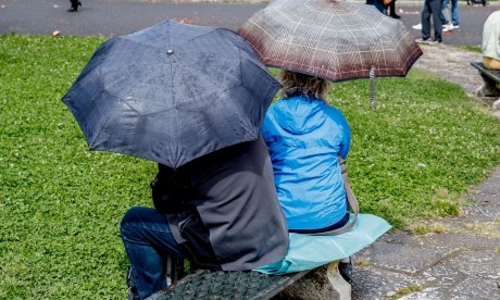 Καιρός: Έρχεται... θερμή εισβολή με «Ωμέγα Εμποδιστή» - Μέχρι πότε θα διαρκέσει και τι φέρνει