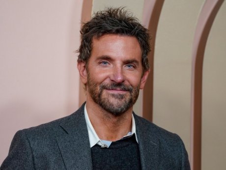 Ο Bradley Cooper γίνεται 50: Ο αρραβώνας με την Gigi, η καριέρα στην κουζίνα & ο άγνωστος γάμος του