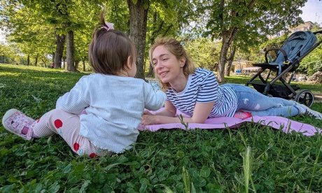 Ντάνη Γιαννακοπούλου: Γιόρτασε τα γενέθλιά της στο θέατρο με την κόρη της