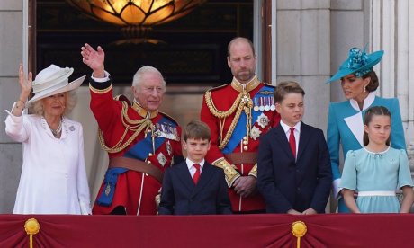 Trooping the Colour: Οι ασορτί Kate και Charlotte, o κουτσοδόντης Louis & το νέο κούρεμα του George