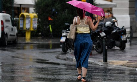 Καιρός: Πού θα χτυπήσει η κακοκαιρία - Άνοιξαν οι ουρανοί σε Κοζάνη, Σέρρες, Θεσσαλονίκη