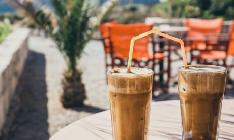 Πίνετε φραπέ; Συνδέεται με 7 φορές μεγαλύτερο κίνδυνο για νόσο που οδηγεί σε τύφλωση