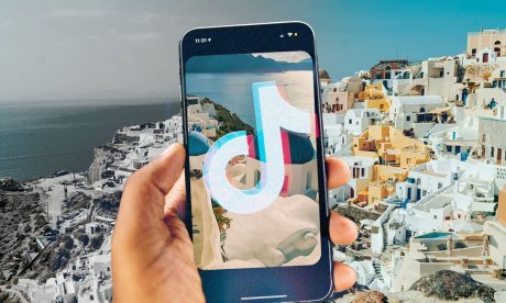 Διακοπές όπου πει ο… αλγόριθμος: Πώς το TikTok και το Instagram ξαναγράφουν τον χάρτη του τουρισμού