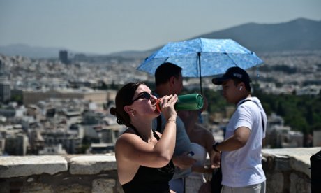 Καιρός - Καύσωνας: Το λάθος των μετεωρολόγων που φέρνει αλλαγή και οι πιο επικίνδυνες μέρες