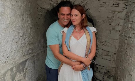 Νίκος Ψαρράς: Σπάνιες φωτογραφίες με τον 11χρονο γιο του στα Λουτρά Τήνου
