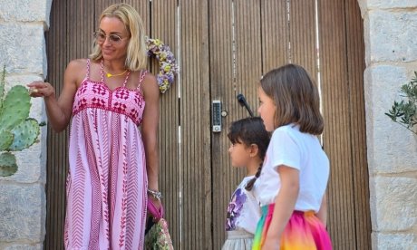 Η Βασιλική Μιλλούση δείχνει πώς περνούν τις διακοπές τους… χωρίς οθόνες!