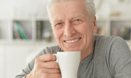 Ποιος συνδυασμός βιταμίνης και τσαγιού αντιστρέφει τη γήρανση του εγκεφάλου