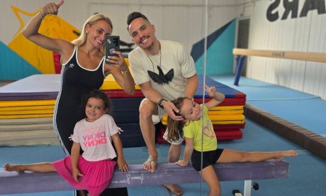 Ο «μπομπομάστορας» Λένια σε ρόλο επόπτη εργοταξίου - Η φώτο που δημοσίευσε ο Λευτέρης Πετρούνιας
