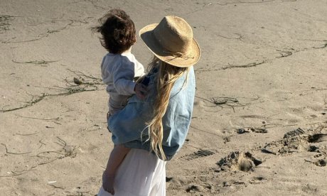 Lindsay Lohan: Δημοσίευσε σπάνια φωτογραφία του 2 ετών γιου της και αποκάλυψε την αδυναμία του