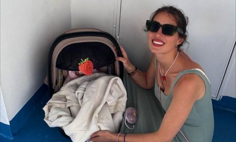 Μόνο 1–2% των μωρών έχουν κόκκινα μαλλιά και η κόρη της Παυλίνας Βουλγαράκη είναι ένα από αυτά