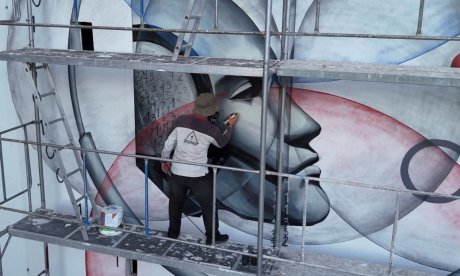 AIVA: Ο μυστηριώδης street artist με τα επιβλητικά γκράφιτι που εμφανίζονται στην Αθήνα