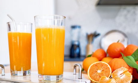 Τι συμβαίνει στην καρδιά αν πίνετε 2 ποτήρια χυμό πορτοκάλι κάθε μέρα επί 2 μήνες