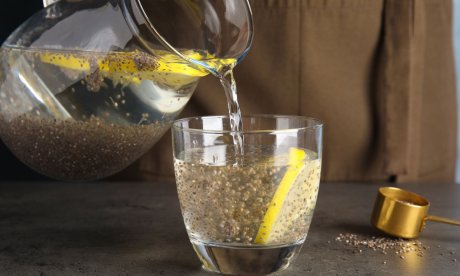 Τι συμβαίνει όταν πίνετε σπόρους Chia και νερό με λεμόνι κάθε πρωί