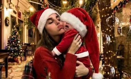 Παυλίνα Βουλγαράκη: Το τραγούδι που θα αφιερώσουν όλες οι μαμάδες στα μωρά τους τα Χριστούγεννα