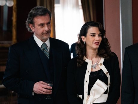 Το Σπίτι Δίπλα στο Ποτάμι: Η μητέρα του εραστή της γίνεται η μεγαλύτερη εχθρός της Παντούση