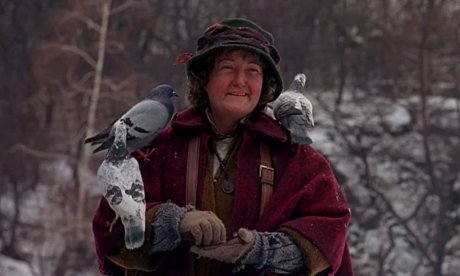 Η τραγική ιστορία της «κυρίας με τα περιστέρια» - Η ηθοποιός που ταυτίστηκε με τα Χριστούγεννα