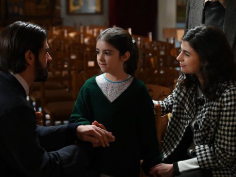 Άγιος Έρωτας: Το φινάλε της καταστροφής και το «αντίο» με χειροκροτήματα στη Μαρίνα Ψάλτη