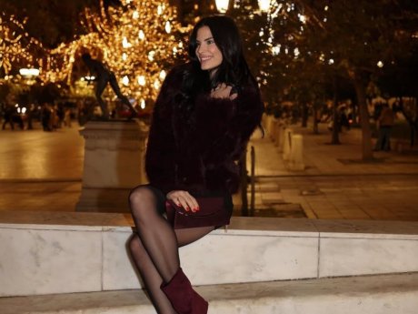 Η Χριστίνα Μπόμπα έχει γιορτή: Μια μέρα αγάπης, οικογένειας και ουσίας με τις κόρες της