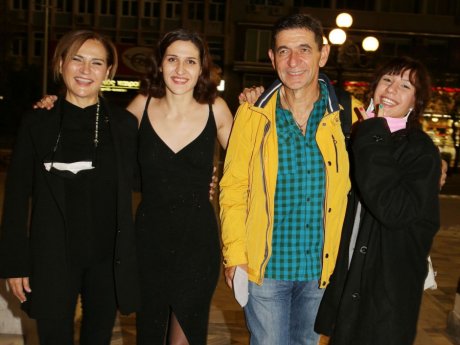 Μπέσσυ Μάλφα - Γεράσιμος Σκιαδαρέσης: Οικογενειακές αναμνήσεις & το βίντεο με τις κόρες τους μικρές