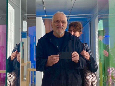 Η επένδυση του Νίκου Πορτοκάλογλου στο Πήλιο & το σπίτι στο Χαλάνδρι που έχει ως θέμα την τέχνη