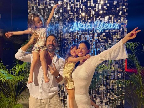 Μπόμπα - Τανιμανίδης: Το family trip στις Μαλδίβες και η αναπάντεχη ευχή από την Φιλίππα για το 2026