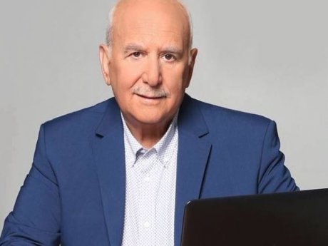 Χωρίς σεβασμό, χωρίς ντροπή στη μνήμη του Γιώργου Παπαδάκη: Από το ιατρικό απόρρητο στη διαφήμιση ΑΙ