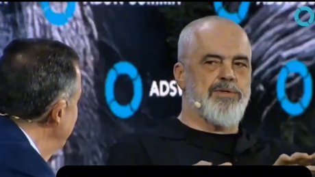 Έντι Ράμα: Οι Έλληνες δεν είστε απόγονοι του Πλάτωνα και του Αριστοτέλη