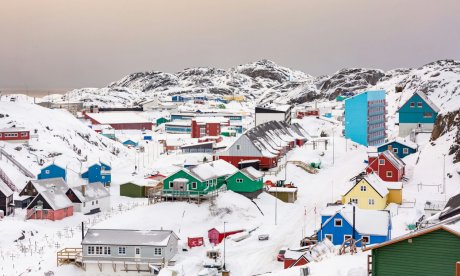 Πώς «μαλάκωσε» ο Τραμπ για τη Γροιλανδία - Το μοντέλο Κύπρου και το 1 εκατ. δολάρια σε κάθε κάτοικο