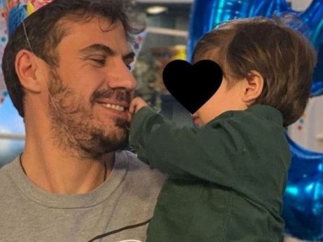 O Πετρετζίκης ξεγέλασε τον γιο του κι οι followers του έσπευσαν να υπερασπιστούν το «Πετρετζικάκι»