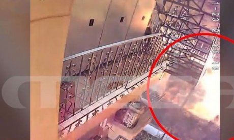 Δασκάλα yoga ανατίναξε αυτοκίνητα συγγενών και φίλων που δεν της έδιναν δανεικά - Βίντεο ντοκουμέντο