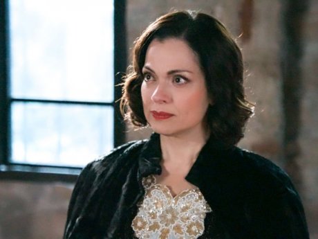 Ο Ρήγας προδίδει και χωρίζει την Κυβέλη στο Grand Hotel έστω και προσωρινά, εξαιτίας του αδελφού του