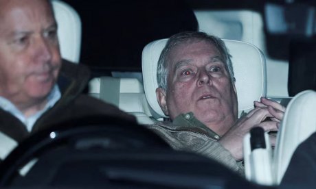 Αφέθηκε ελεύθερος ο Άντριου - Οι πρώτες εικόνες τον δείχνουν σε σοκ να φεύγει από το Τμήμα