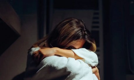 Εφιάλτης για γυναίκα μέσω εφαρμογής γνωριμιών - «Έχω AIDS και μιλάω σε όλες για να σας κολλήσω»