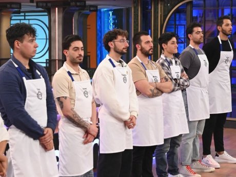 Η ξαφνική καθαίρεση αρχηγού πριν την ομαδική στο MasterChef και η επιστροφή του Τζον Λεβί Ριανό