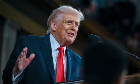 Ανάλυση BBC: Ο Τραμπ εμπνέει πατριωτισμό καθώς αντιμετωπίζει μεγάλες πολιτικές αντιξοότητες