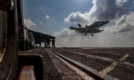 Τσίκας στο Newsbomb: «Ανατροπή του καθεστώτος χωρίς χερσαία επίθεση, δεν υφίσταται»