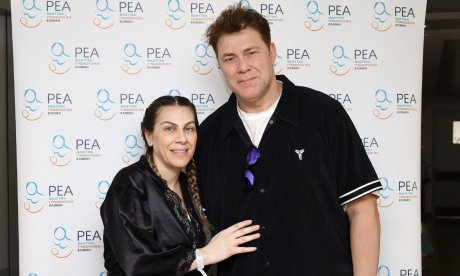 Χρήστος Χολίδης: Έγινε μπαμπάς για πρώτη φορά - Οι φωτό από το μαιευτήριο