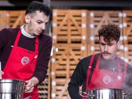 Επιστρέφει στο MasterChef το πιο viral δίδυμο: Κοτσώνης - Βούρος αναβιώνουν το «Εν κουλί»