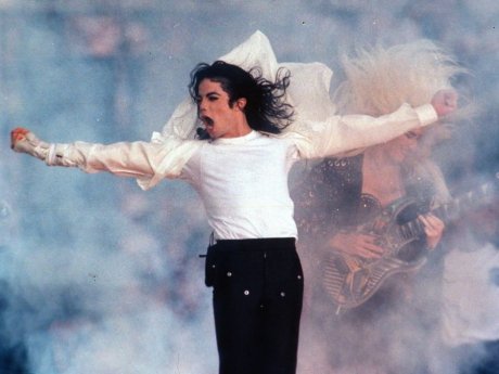 Bigi Jackson: σπάνια εμφάνιση του γιου Michael Jackson στο Los Angeles με ένα νοσταλγικό t-shirt 