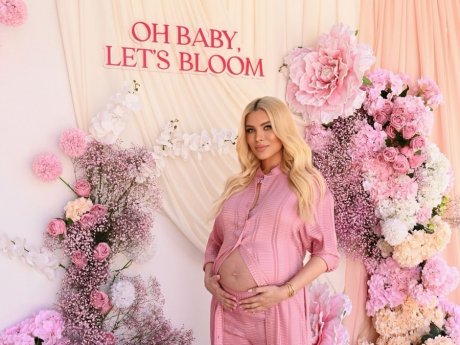 Το λαμπερό baby shower της Κατερίνας Καινούργιου είχε ένα χρυσό δώρο & ένα κουίζ για τον σύζυγό της