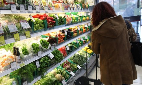 Αυτά είναι τα 61 προϊόντα που επιβάλλεται πλαφόν στα περιθώρια κέρδους