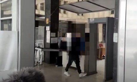 Δολοφονία στην Καλαμαριά: Παραδόθηκε ο φίλος του 20χρονου θύματος - Καταθέτει ενωπίον ανακρίτριας