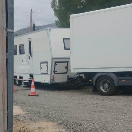 Μενίδι: Αυτό είναι το στούντιο που γίνονται τα γυρίσματα της ταινίας του Μπραντ Πιτ