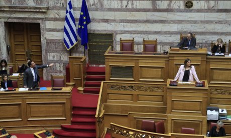 Η Κωνσταντοπούλου ανέβασε στο TikTok το βίντεο που κατέγραφε τον Γεωργιάδη να τρώει κρακεράκι