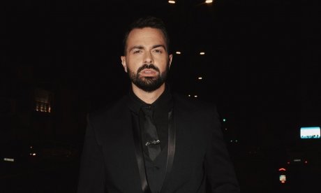 Θύμα ξυλοδαρμού ο Ηλίας Βρεττός - Λιάγκας: «Πάλι καλά που δεν είχαν και όπλα μαζί τους»